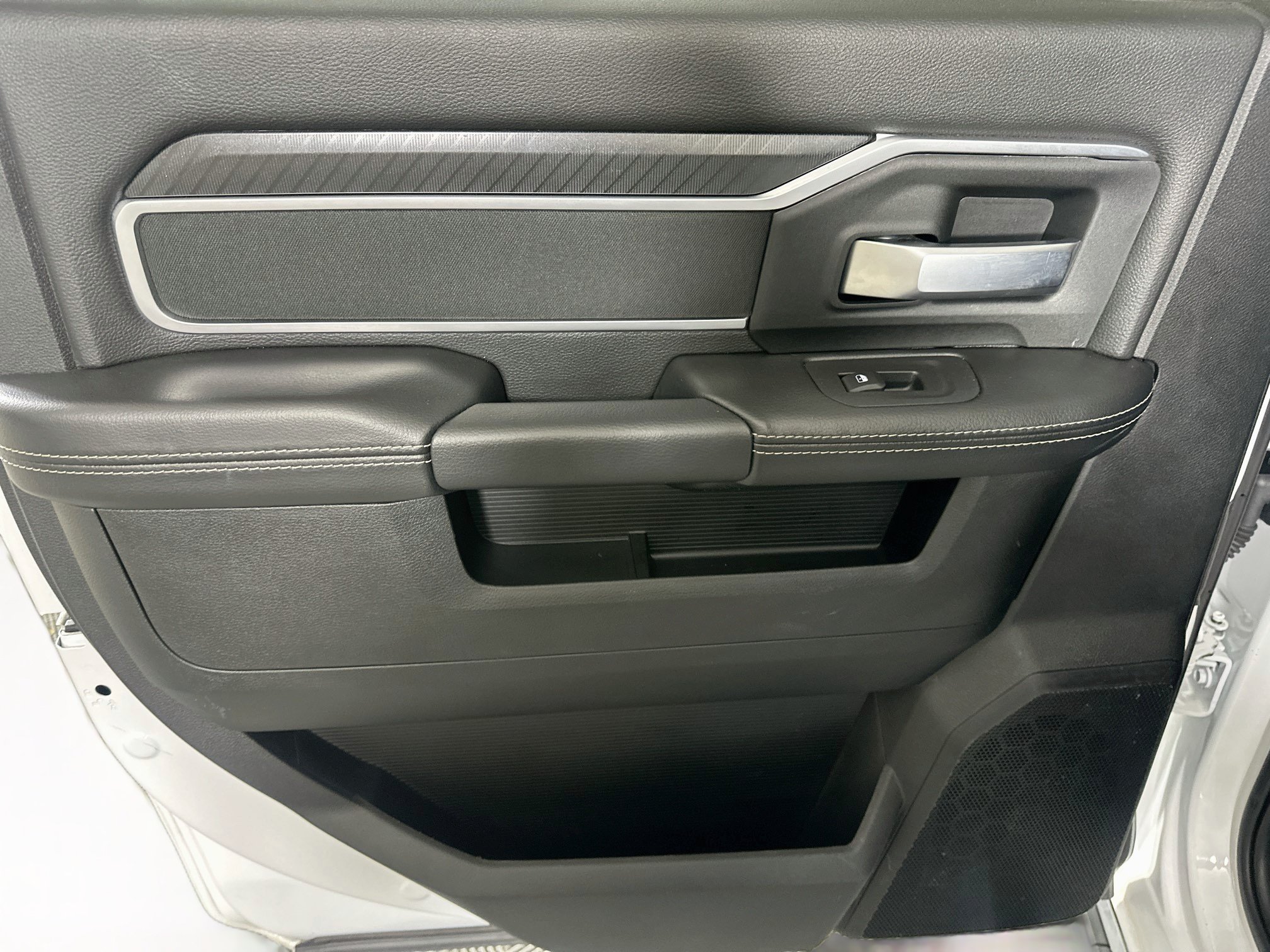 Used 2025 RAM 2500 Big Horn AWD/4WD image 25