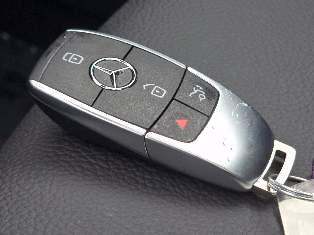 New 2026 Mercedes-Benz GLB 250 4MATIC image 39