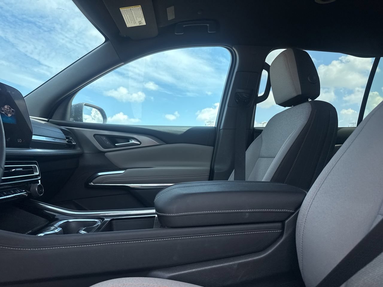Used 2026 Chevrolet Traverse LT w/ Driver Confidence Package FWD image 43