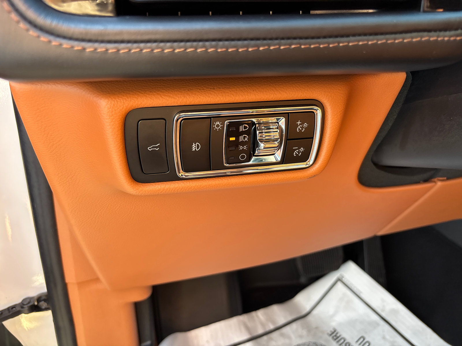Certified 2024 Lincoln Aviator Black Label w/ Jet Package AWD/4WD image 14