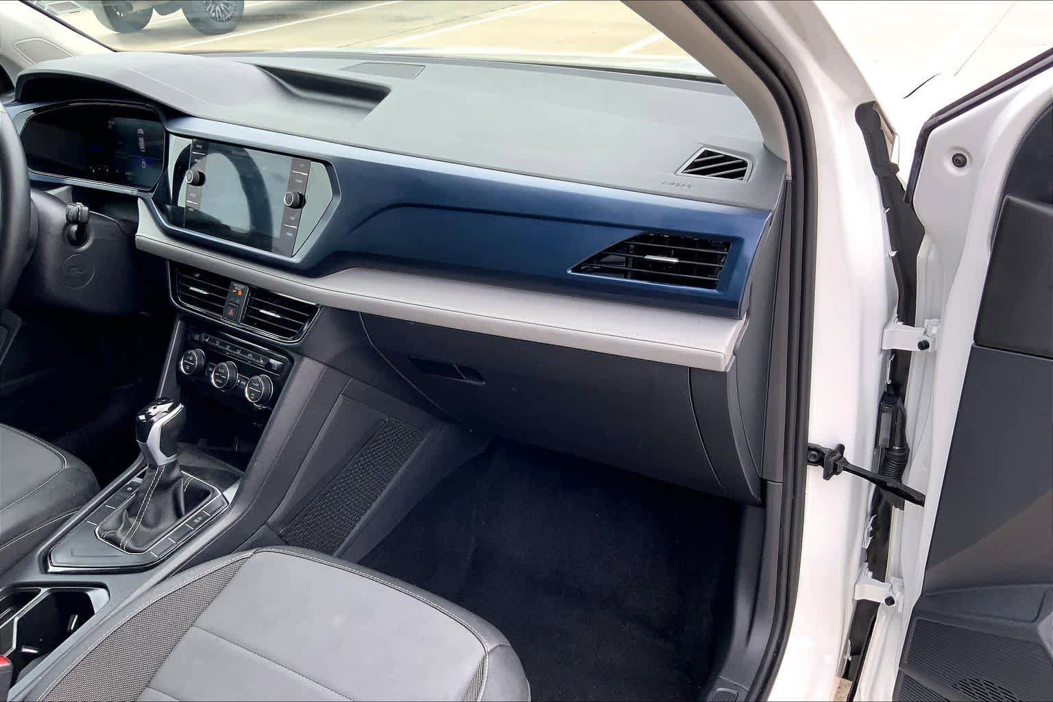 Used 2024 Volkswagen Taos SE FWD image 18