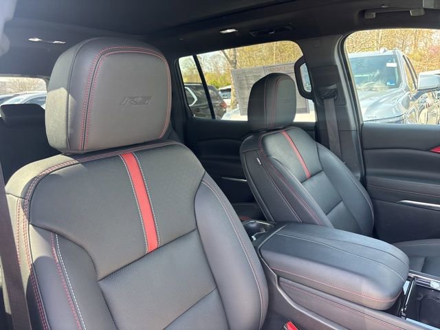 Used 2024 Chevrolet Traverse RS w/ LPO, Floor Liner Package AWD/4WD image 17