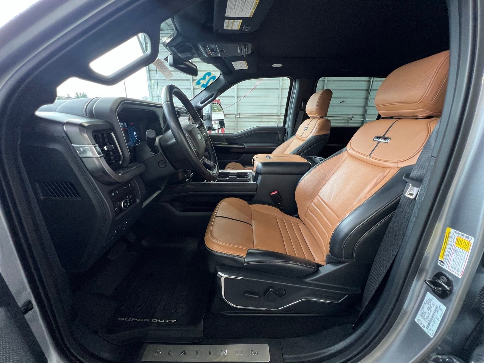 Used 2023 Ford F350 Platinum w/ FX4 Off-Road Package image 10