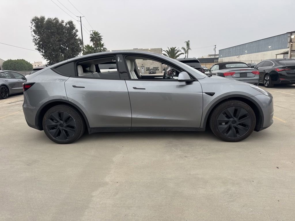 Used 2024 Tesla Model Y Long Range image 7