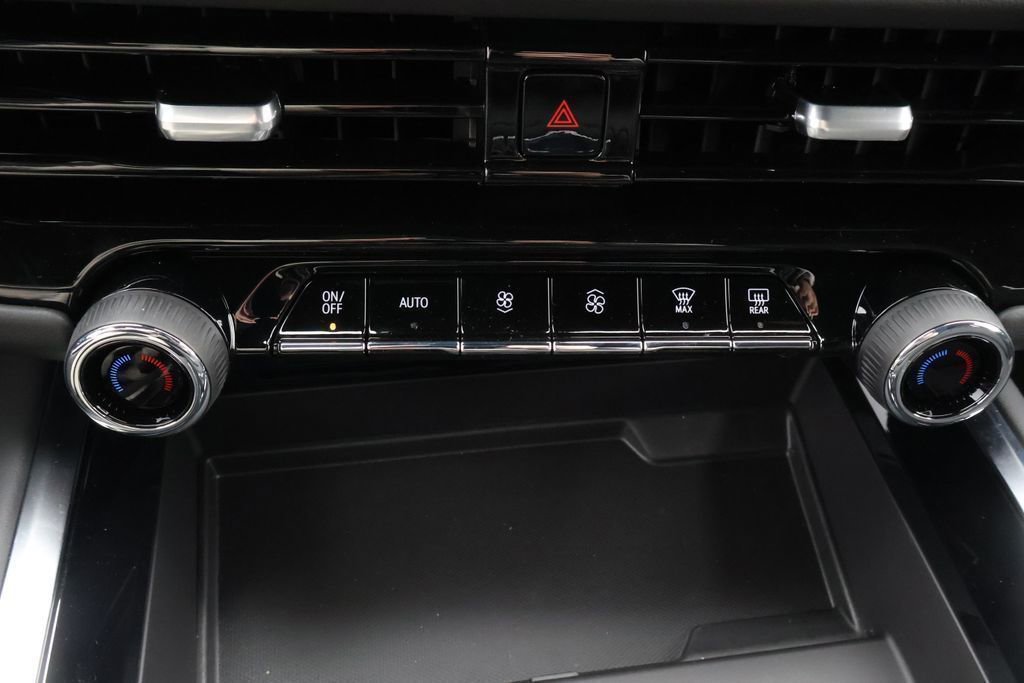 New 2026 Chevrolet Suburban LS AWD/4WD image 27