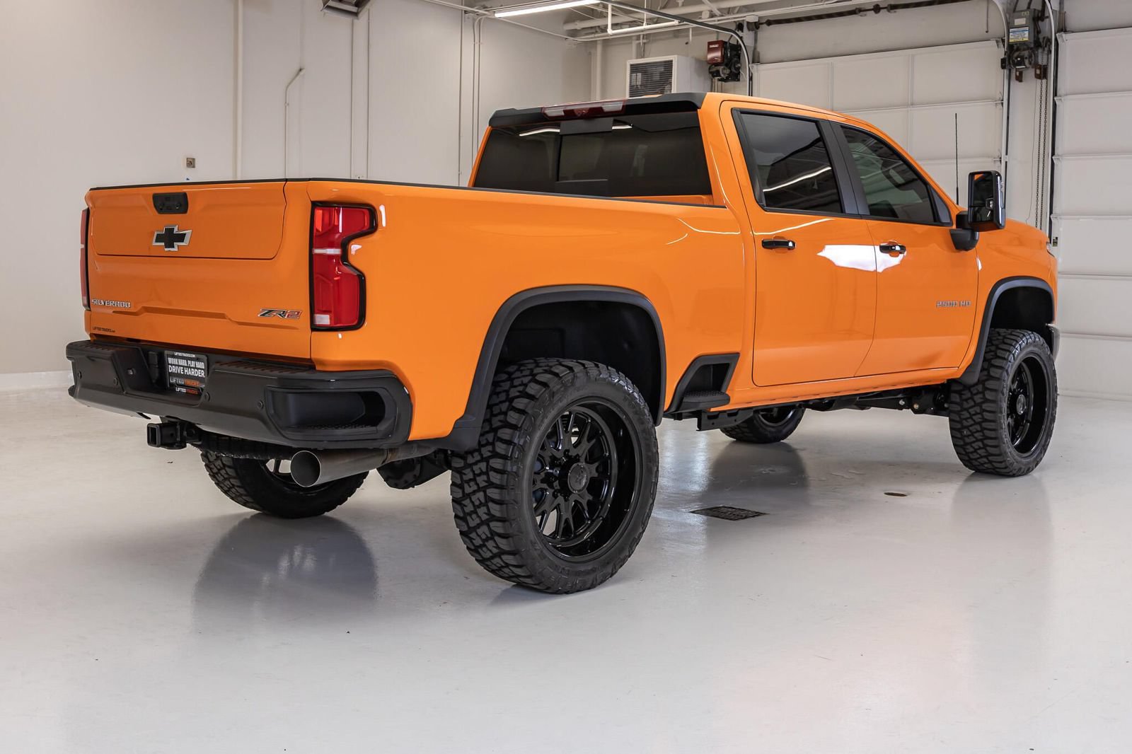 Used 2026 Chevrolet Silverado 2500 ZR2 AWD/4WD image 11