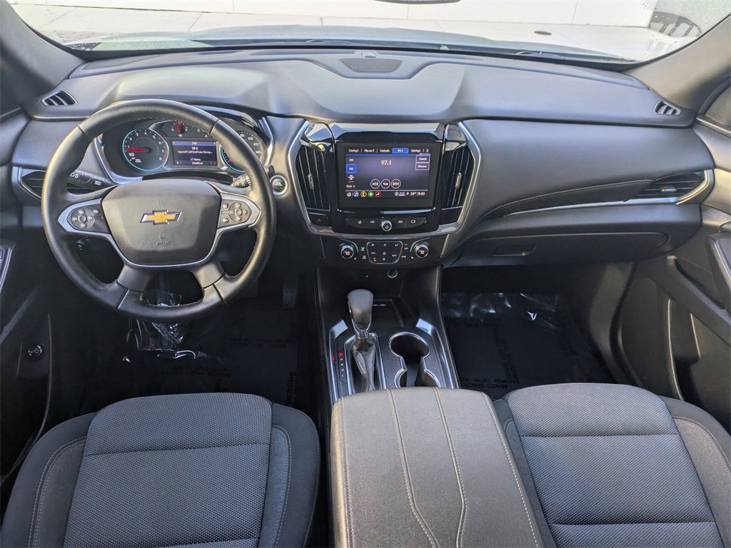 Used 2023 Chevrolet Traverse LT image 17
