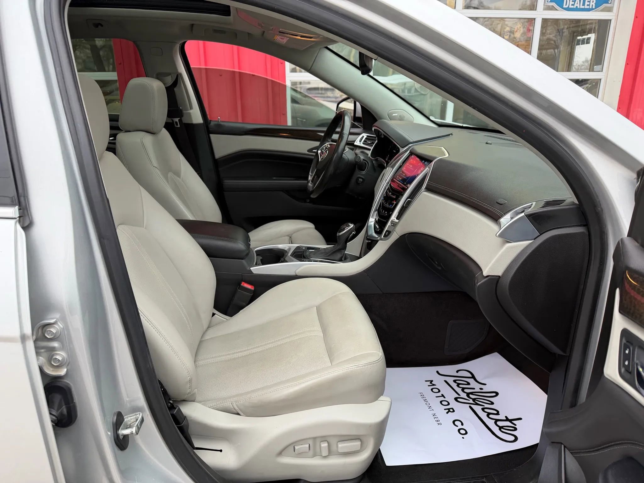 Used 2013 Cadillac SRX Luxury w/ Driver Awareness Package FWD image 14