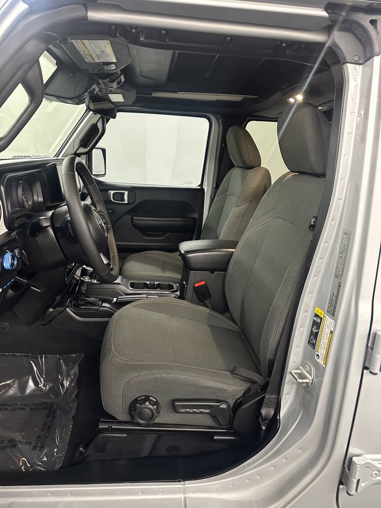 Used 2024 Jeep Wrangler Unlimited w/ Convenience Group AWD/4WD image 11