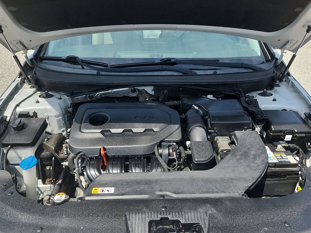 Used 2015 Hyundai Sonata Limited w/ Option Group 05 FWD image 23