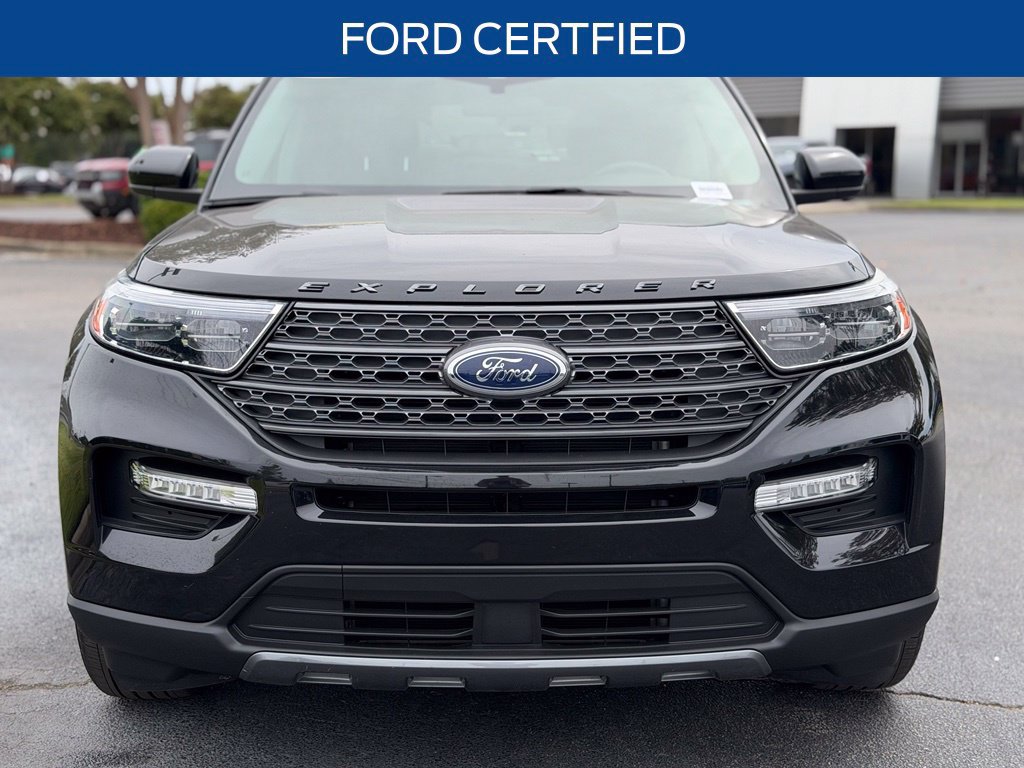 Used 2023 Ford Explorer XLT w/ Equipment Group 202A RWD image 3