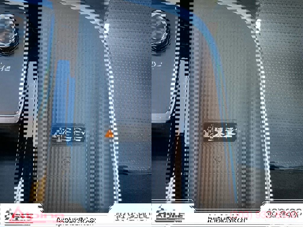 Used 2025 Buick Enclave Sport Touring AWD/4WD image 19