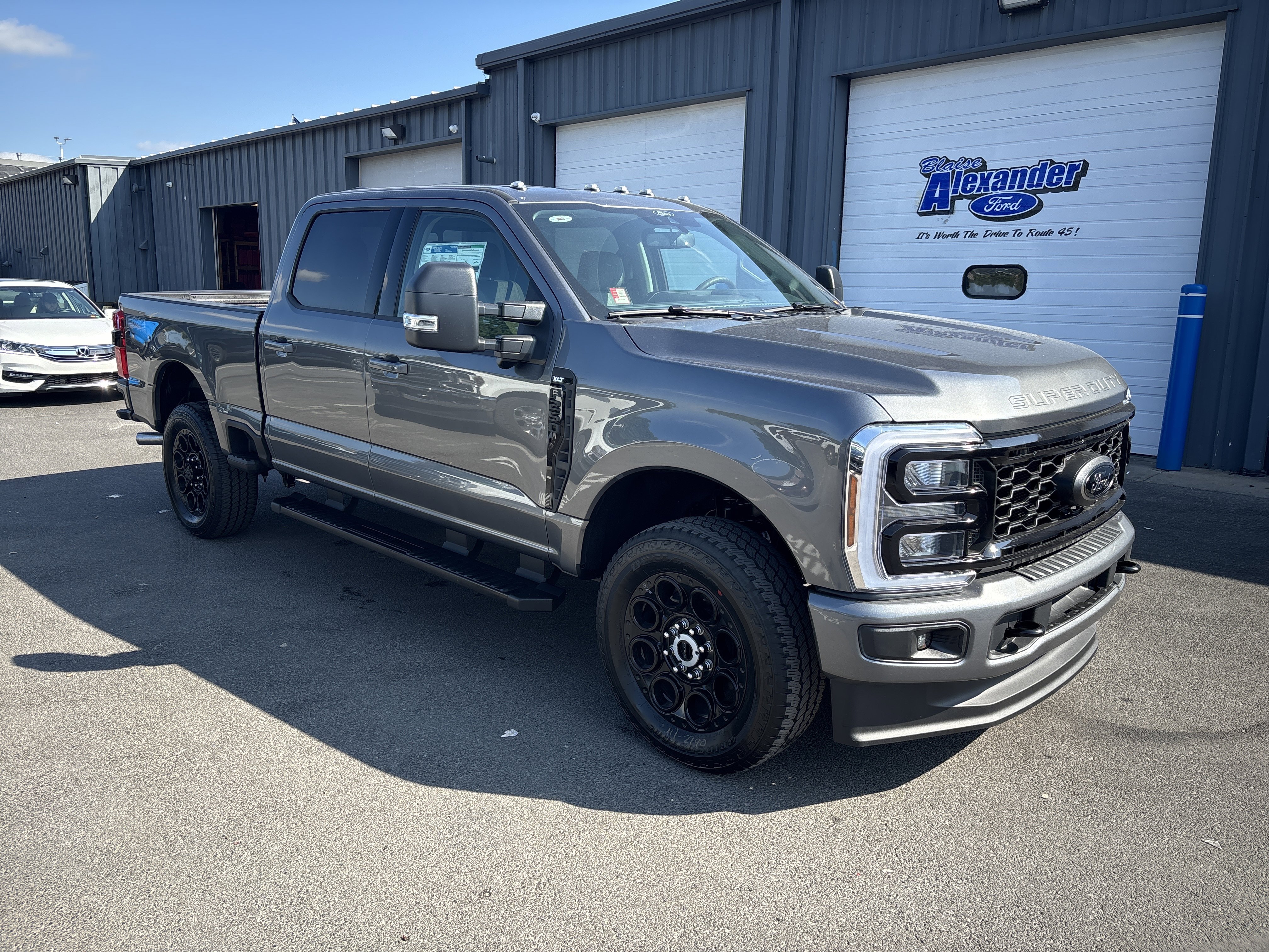 New 2026 Ford F250 4x4 Crew Cab Super Duty