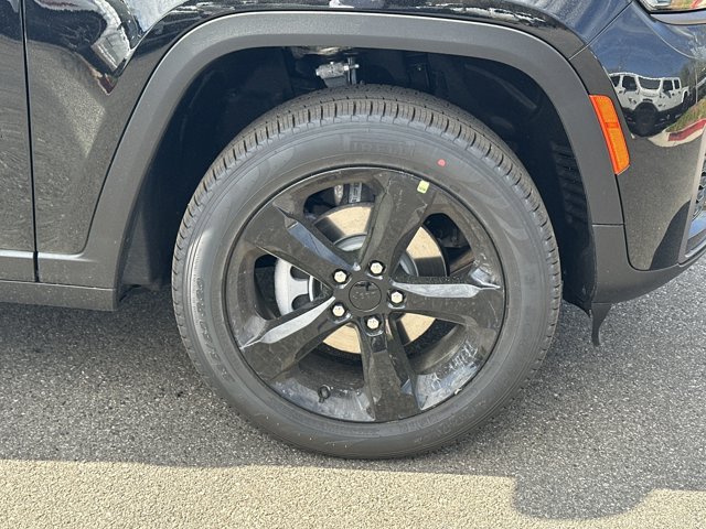 New 2026 Jeep Grand Cherokee Limited w/ Limited Altitude Package AWD/4WD image 14