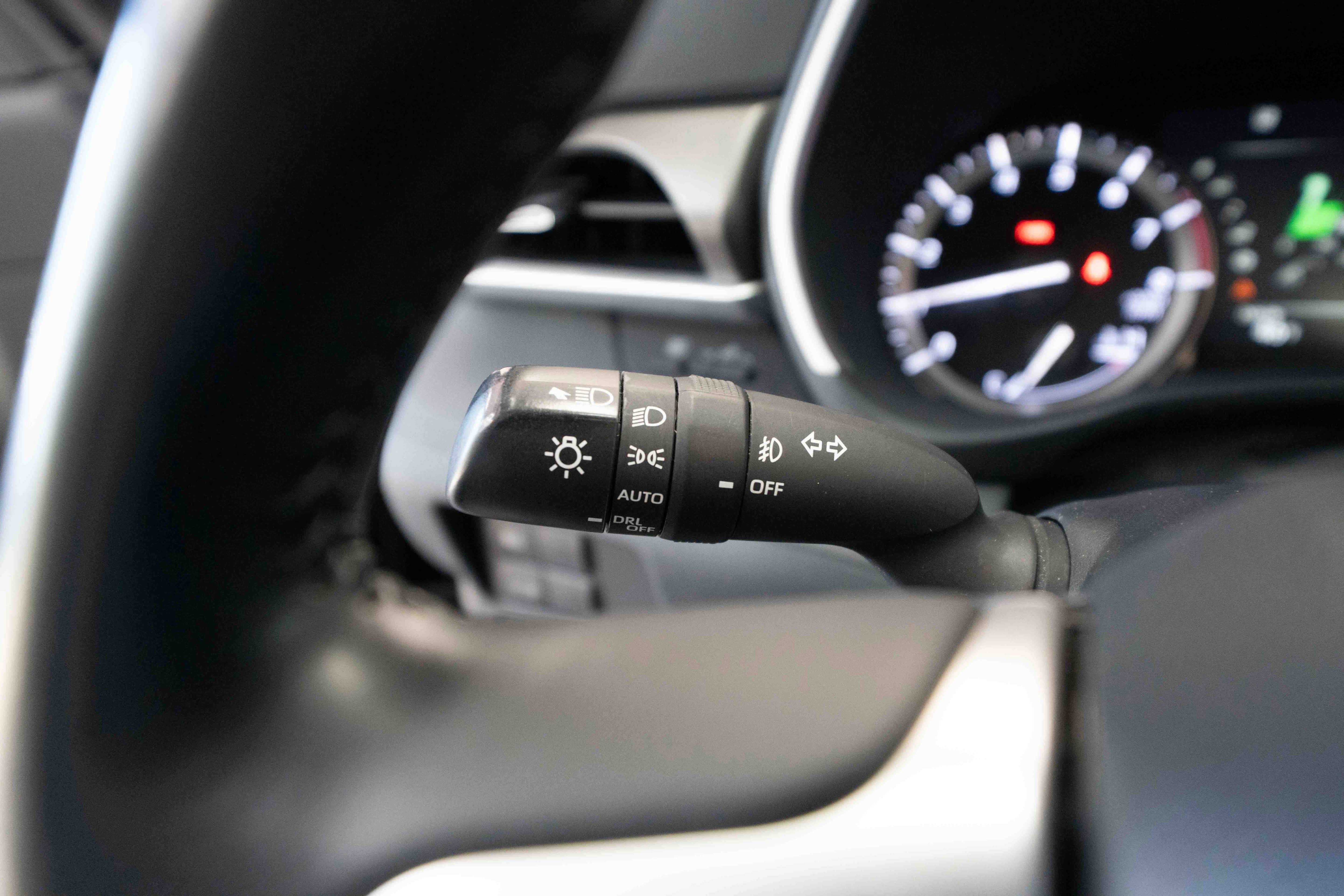 Used 2022 Toyota Highlander XLE AWD/4WD image 13