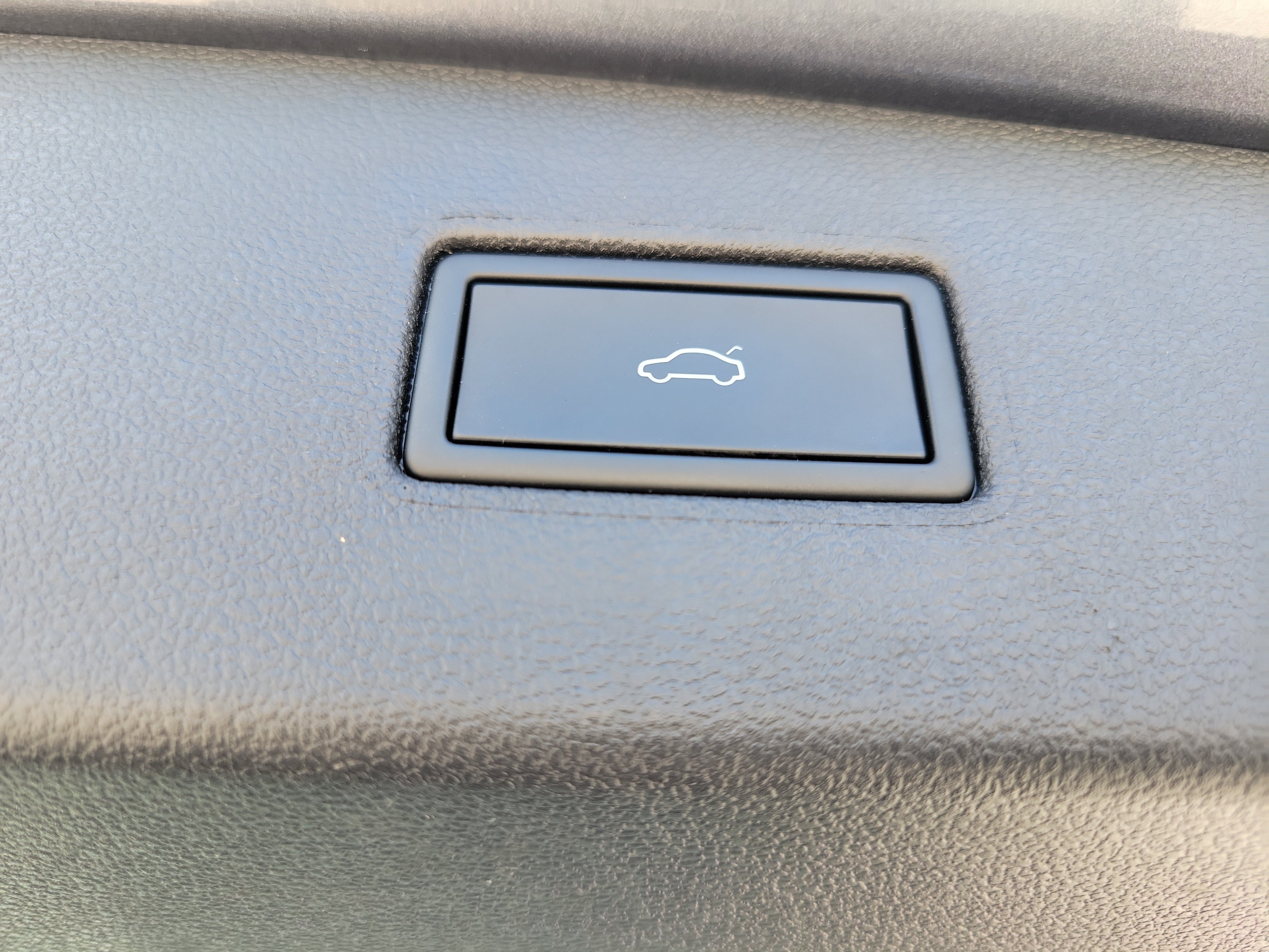Used 2024 Volkswagen Tiguan SE FWD image 9