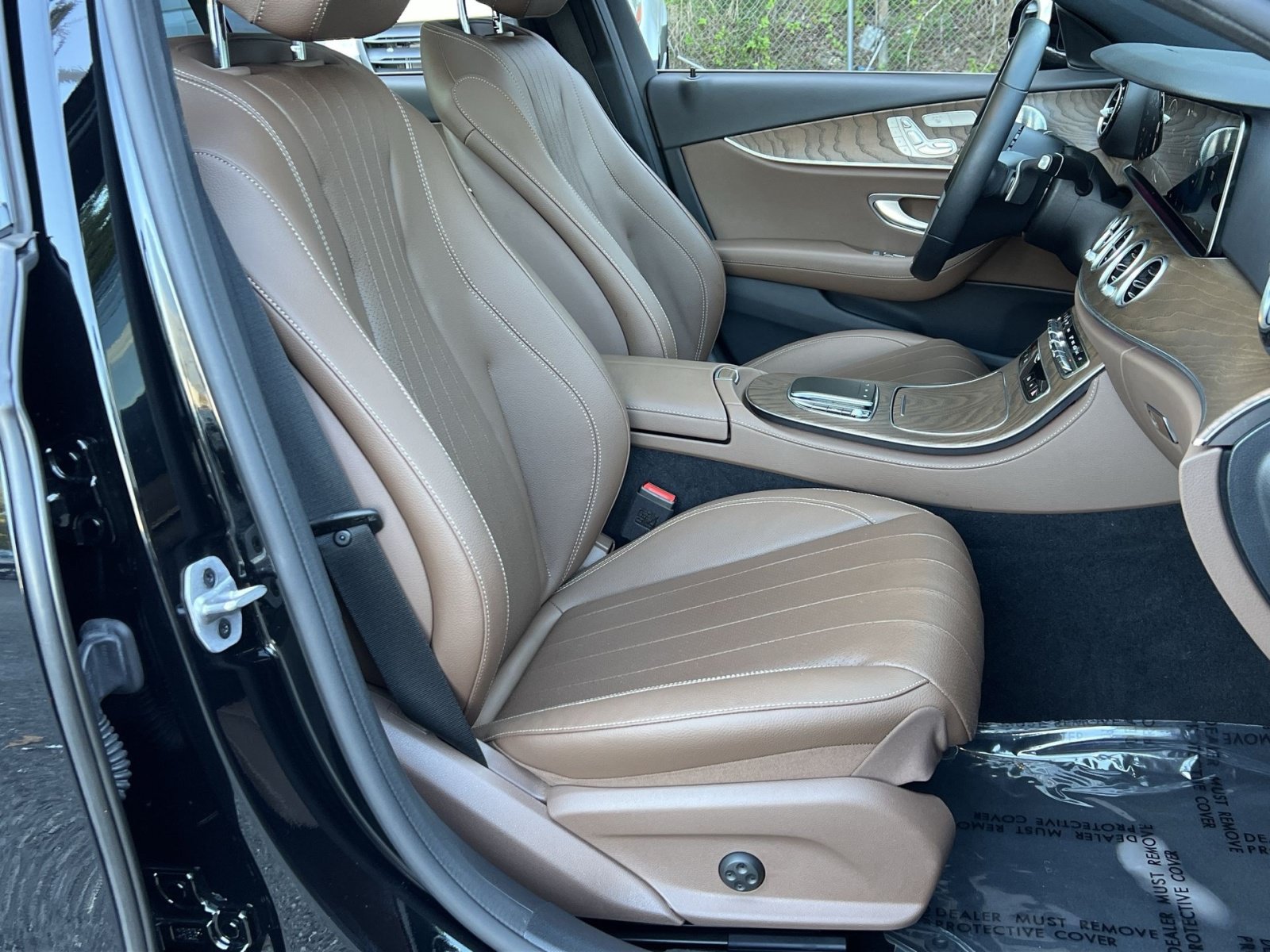 Used 2022 Mercedes-Benz E 350 4MATIC Sedan image 33