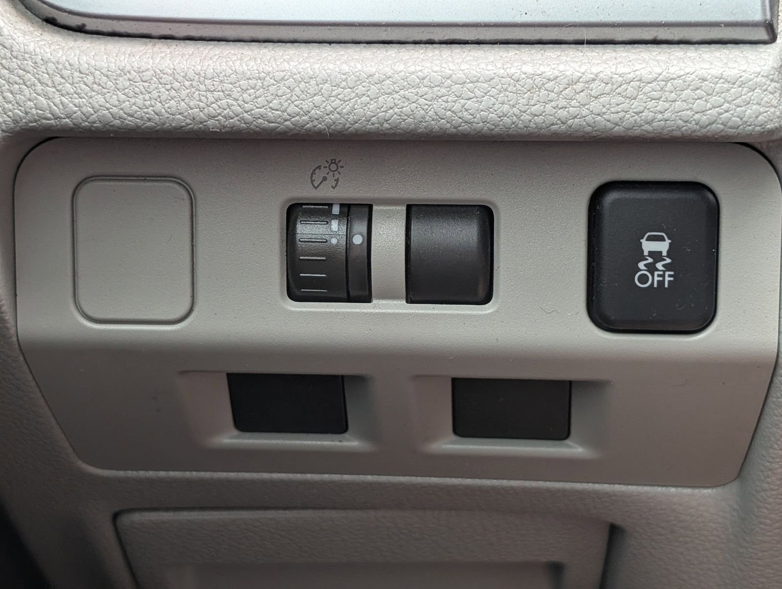 Used 2015 Subaru Forester 2.5i AWD/4WD image 19