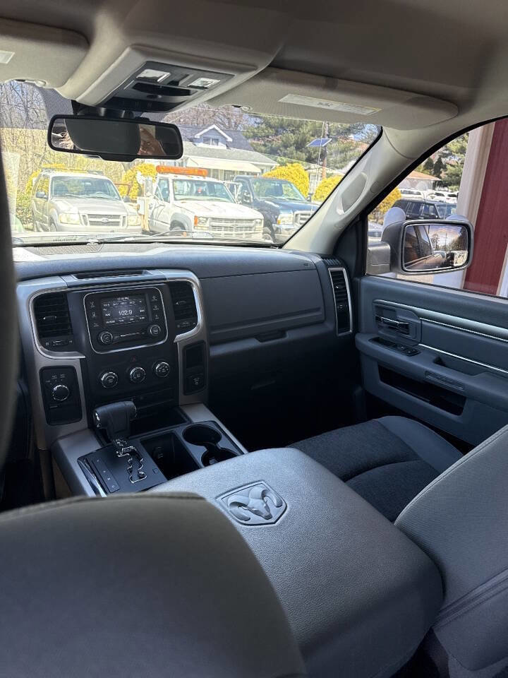 Used 2013 RAM 1500 Classic SLT w/ Premium Display Pkg AWD/4WD image 11