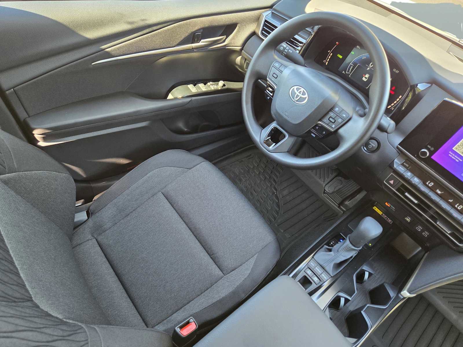 Used 2026 Toyota Camry LE image 15