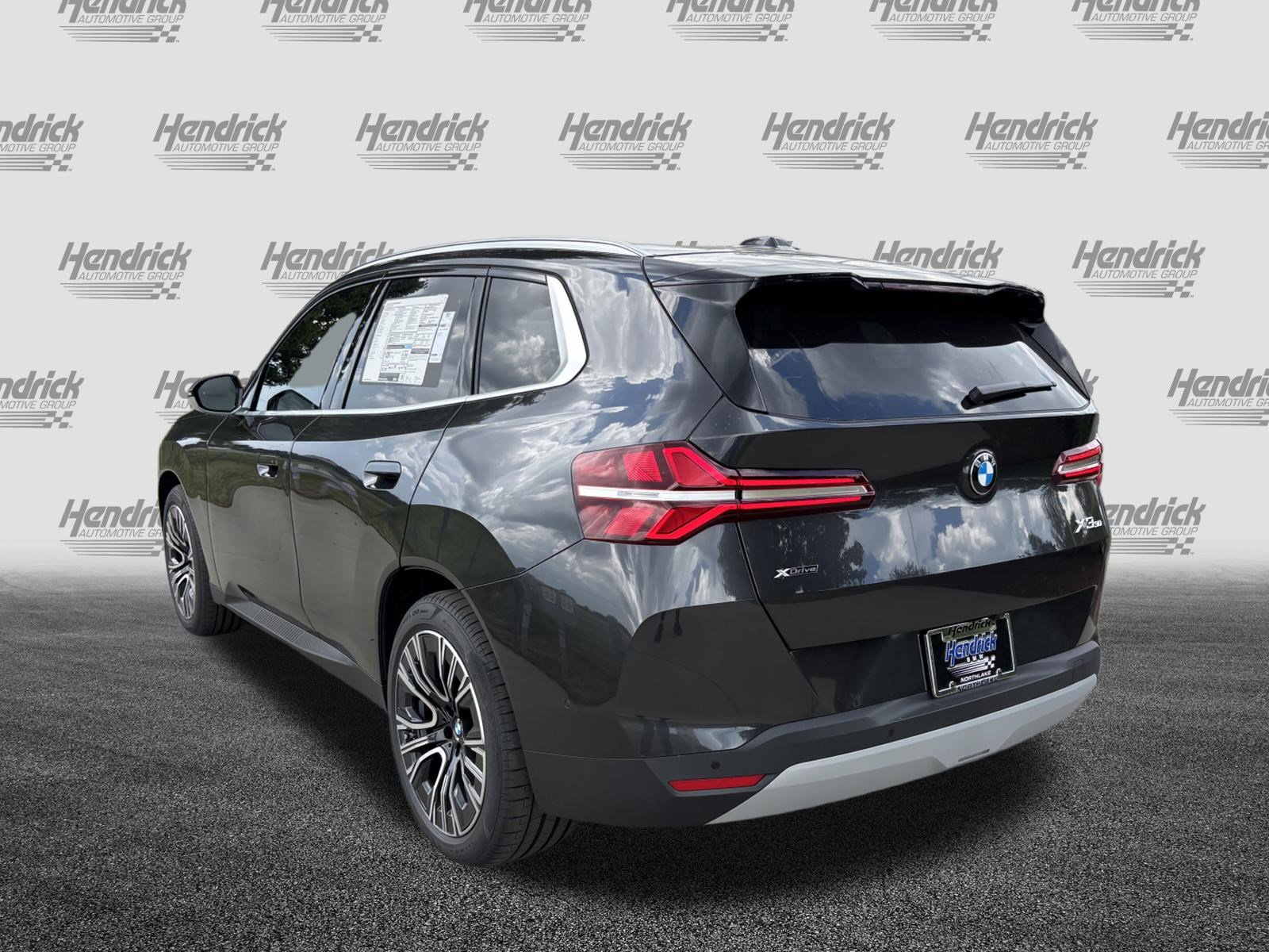 Used 2025 BMW X3 xDrive30i w/ Premium Package image 7