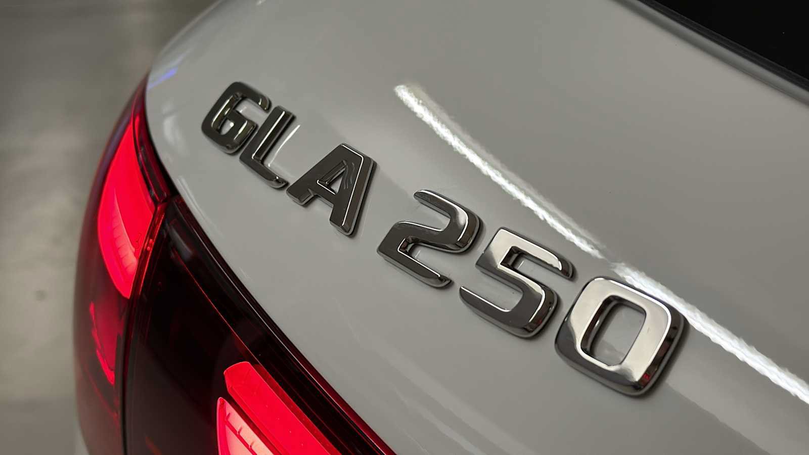 New 2026 Mercedes-Benz GLA 250 4MATIC image 9