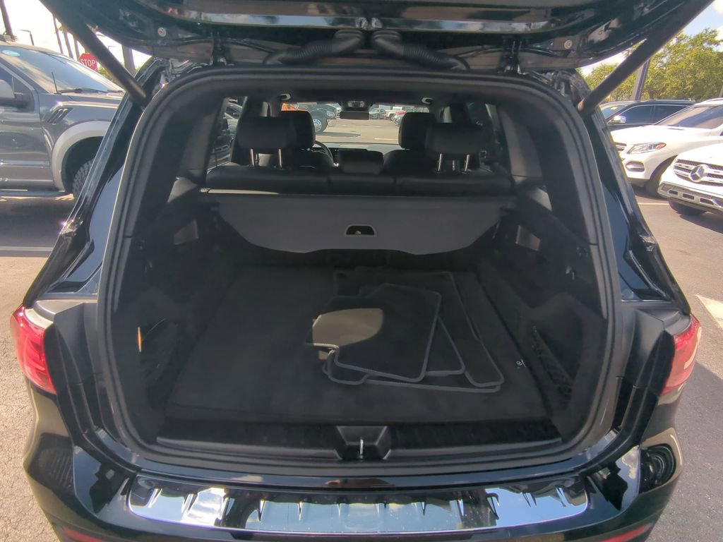 Used 2024 Mercedes-Benz GLB 250 4MATIC image 25