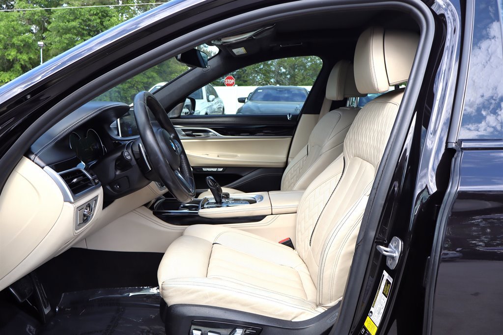 Used 2018 BMW M760i xDrive AWD/4WD image 16