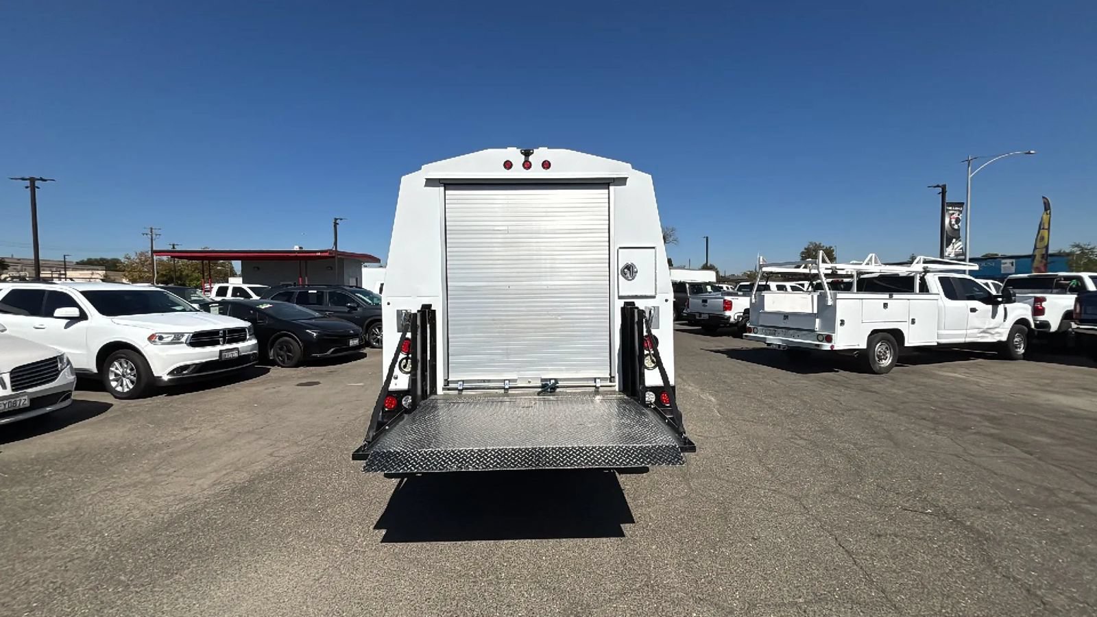 Used 2020 Chevrolet Express 3500 w/ Power Convenience Package RWD image 18