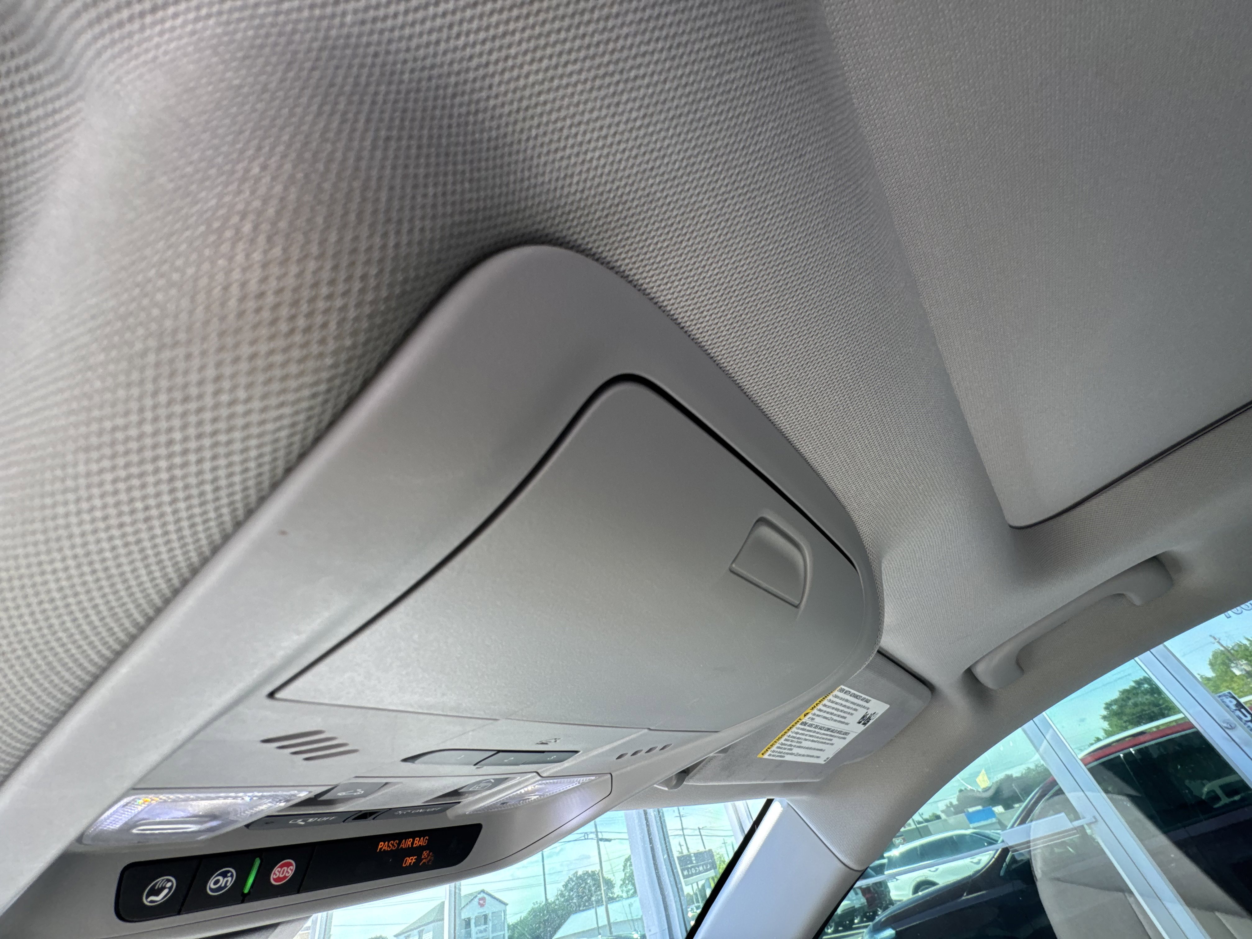 Used 2021 GMC Terrain SLT w/ Infotainment Package II FWD image 16