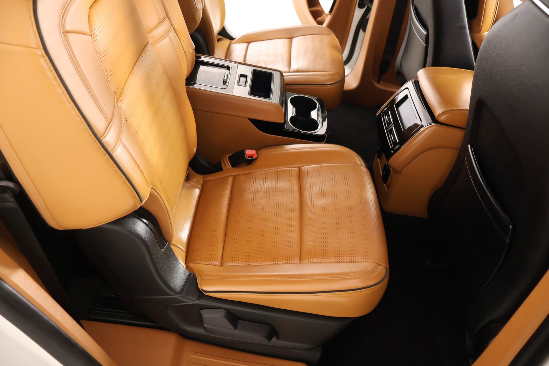 Used 2020 Lincoln Aviator Black Label w/ Dynamic Handling Package image 16