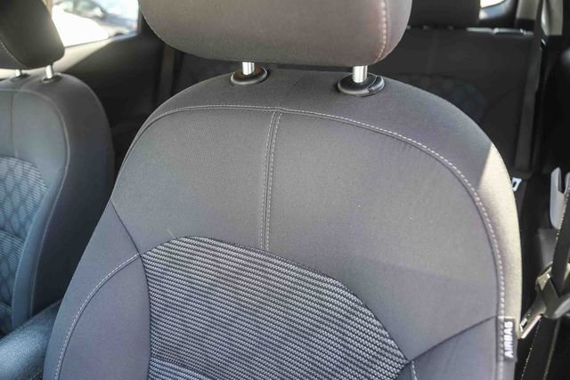 Used 2022 Kia Niro LX image 26