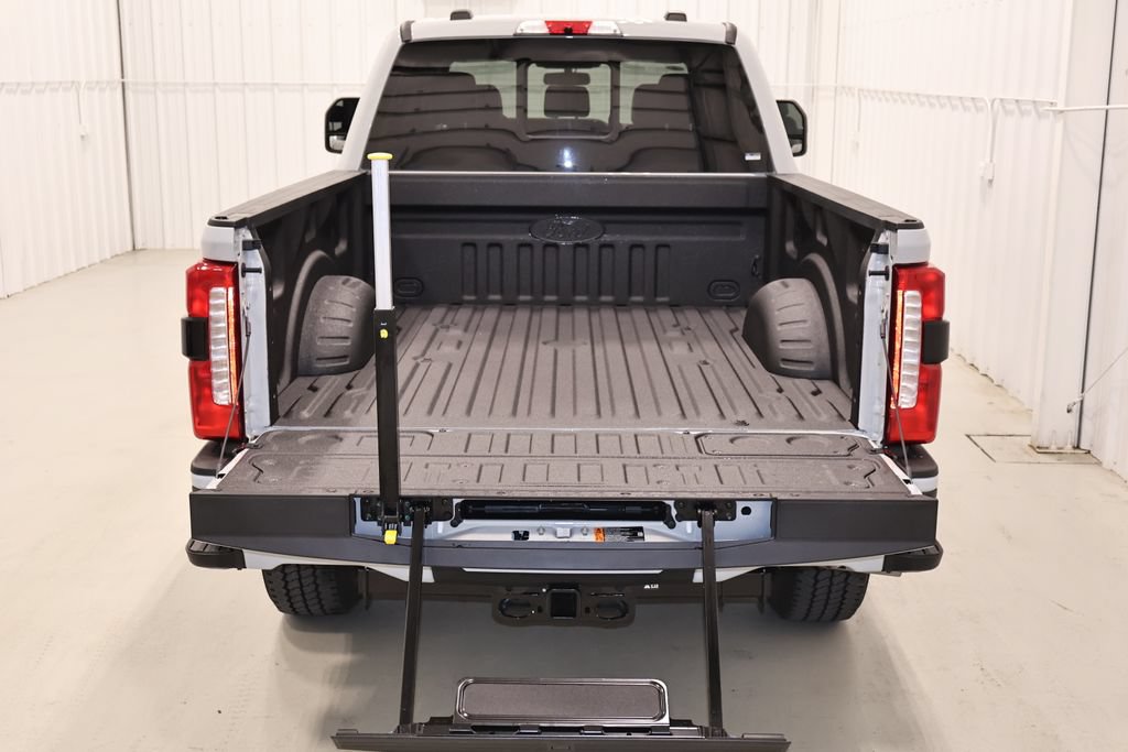 New 2026 Ford F350 Lariat w/ Black Appearance Package AWD/4WD image 38
