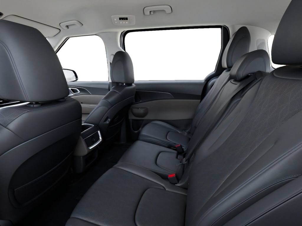 New 2026 Kia Carnival FWD image 18