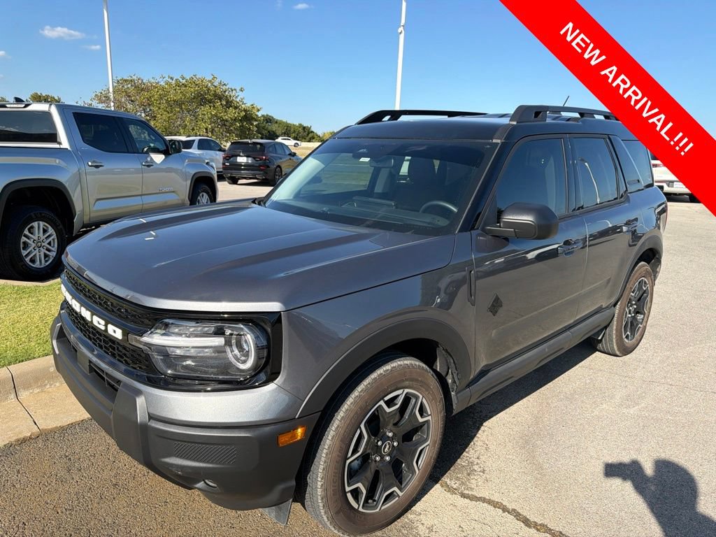 Used 2025 Ford Bronco Sport Outer Banks AWD/4WD image 1