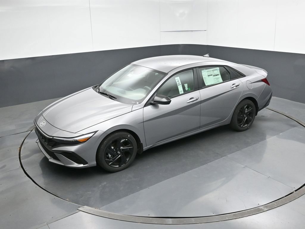 New 2026 Hyundai Elantra Sport image 18