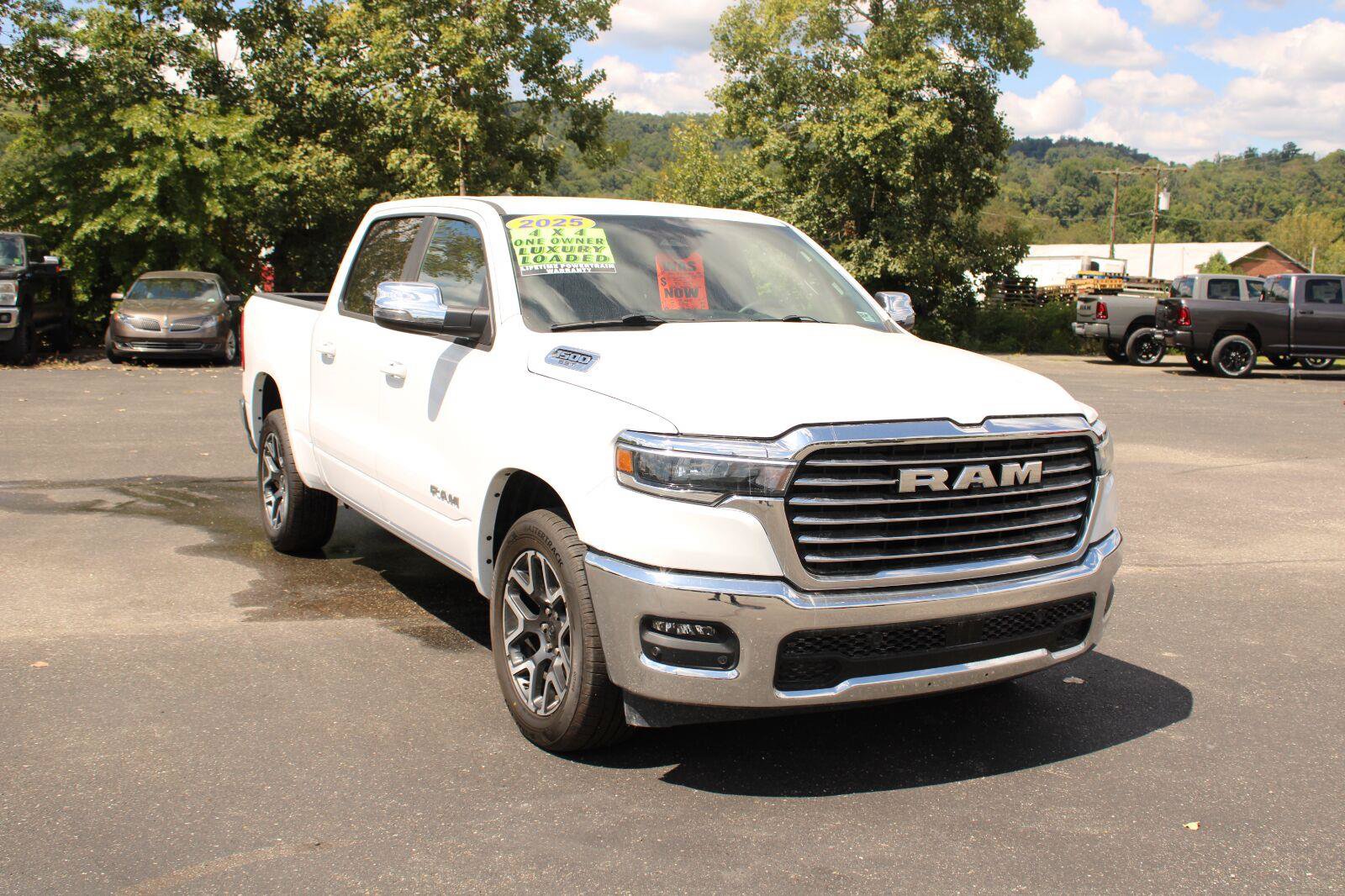Used 2025 RAM 1500 Laramie AWD/4WD image 2