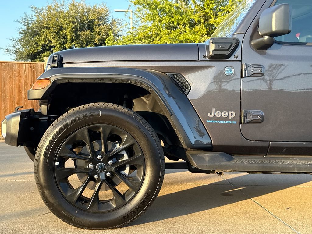 Used 2025 Jeep Wrangler Unlimited Sahara image 5