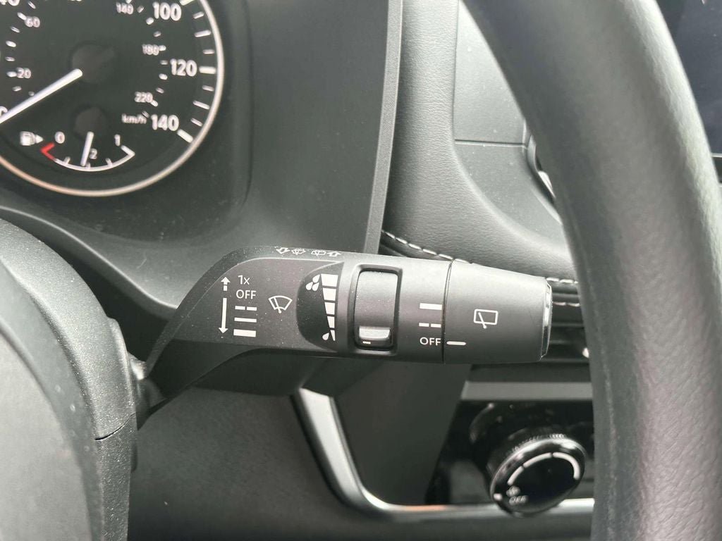 Used 2023 Nissan Rogue S AWD/4WD image 23