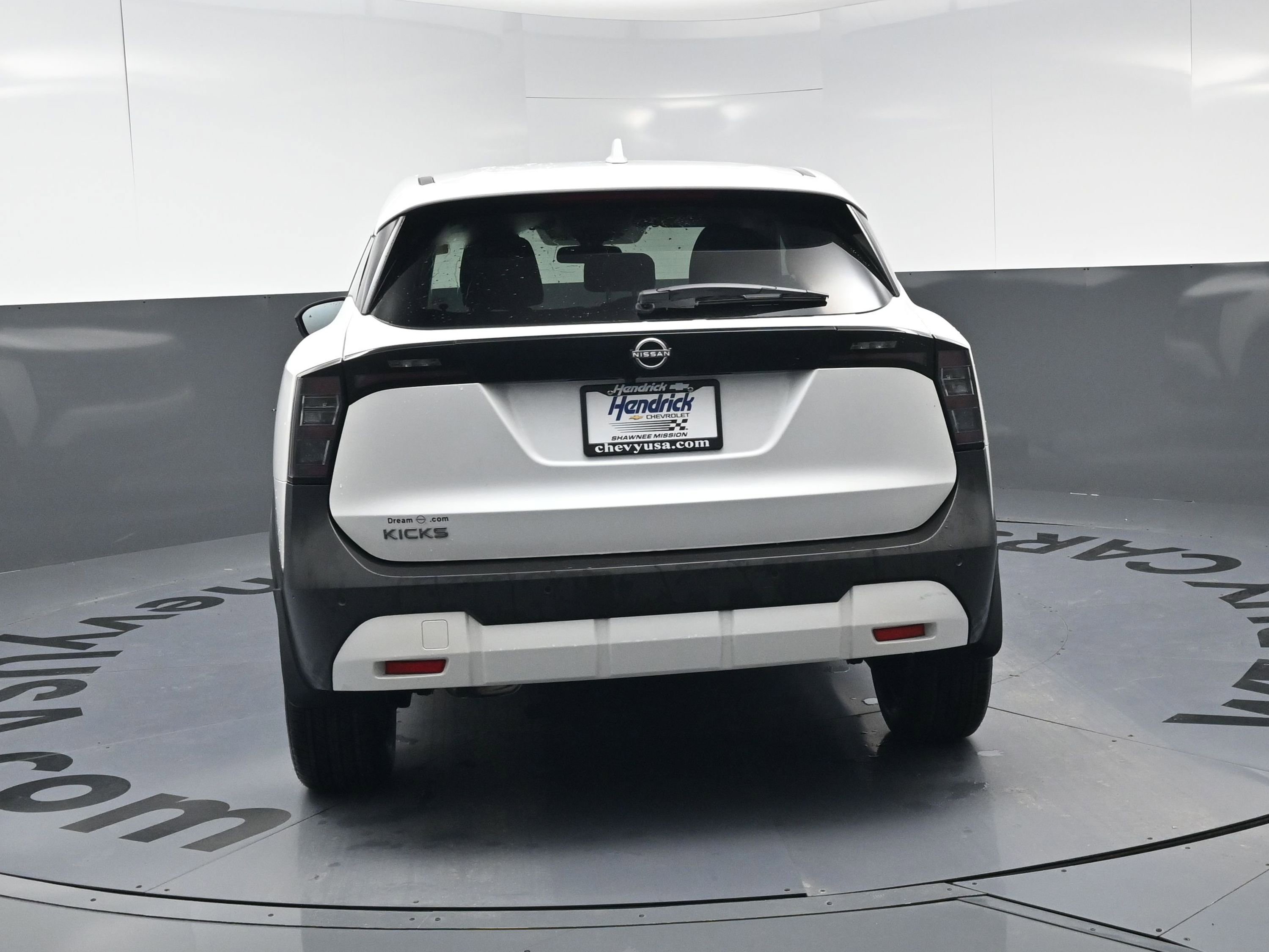 Used 2025 Nissan Kicks SV w/ Charging Package image 18