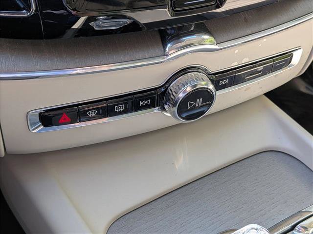 Used 2023 Volvo XC60 B6 Ultimate w/ Climate Package image 14