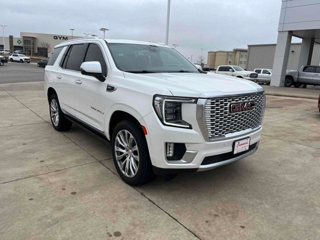 Used 2021 GMC Yukon Denali w/ Denali Premium Package image 3