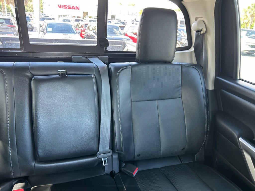 Used 2021 Nissan Titan SV w/ SV Convenience Package AWD/4WD image 15