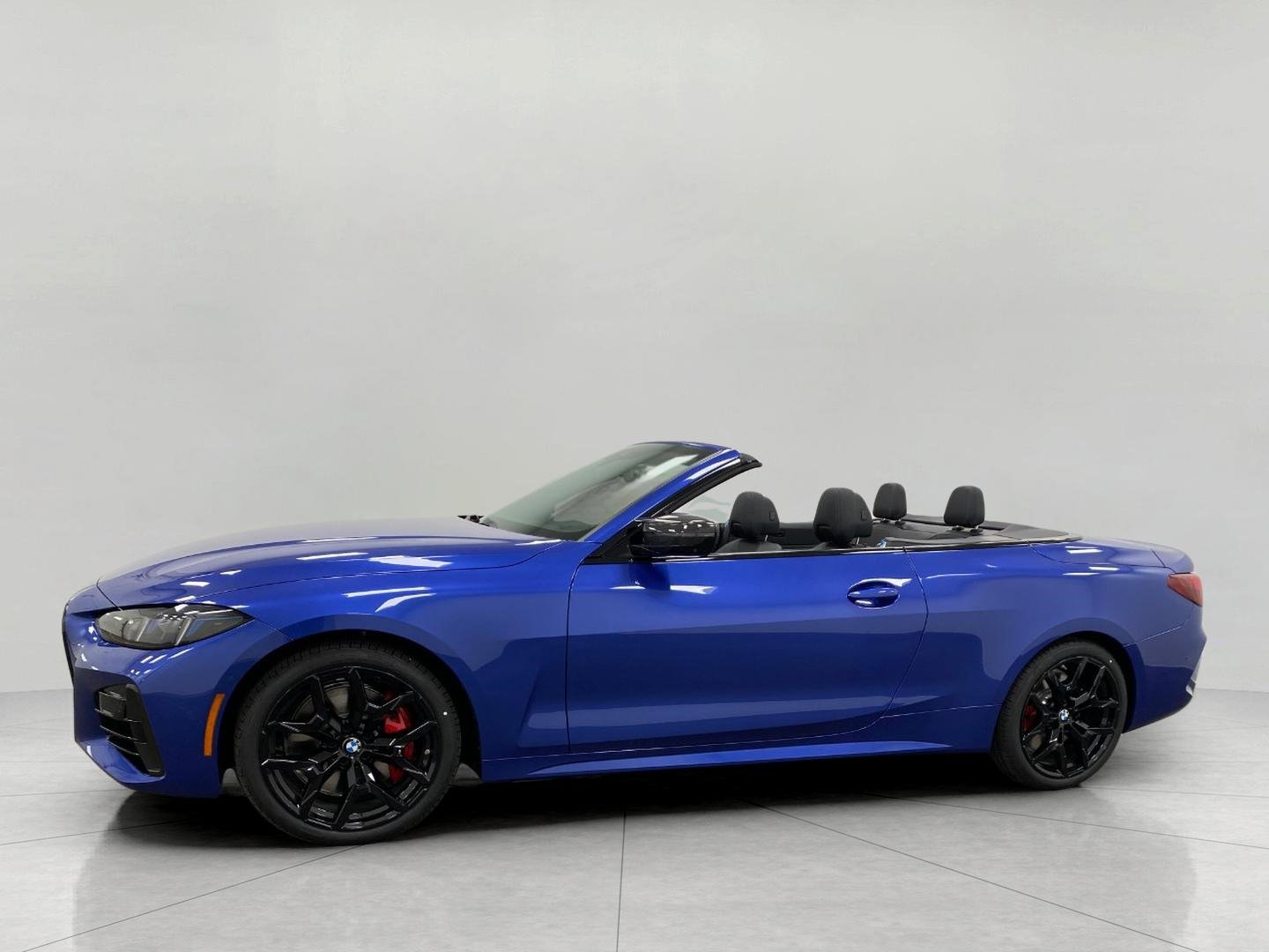 New 2026 BMW 440i xDrive Convertible w/ M Carbon Exterior Package image 8