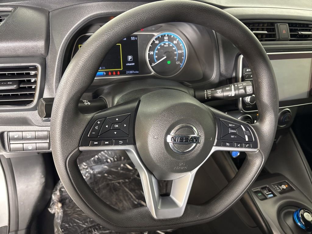 Used 2022 Nissan Leaf S image 19