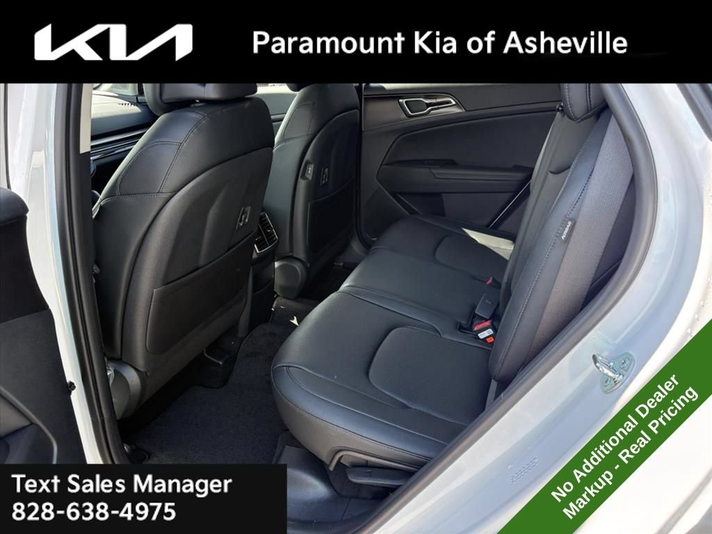 New 2026 Kia Sportage EX FWD image 21