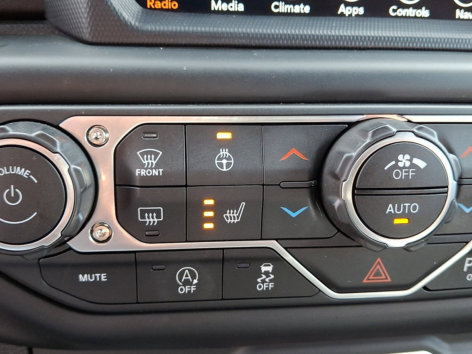 Used 2019 Jeep Wrangler Unlimited Sahara w/ Quick Order Package 24M Moab image 26