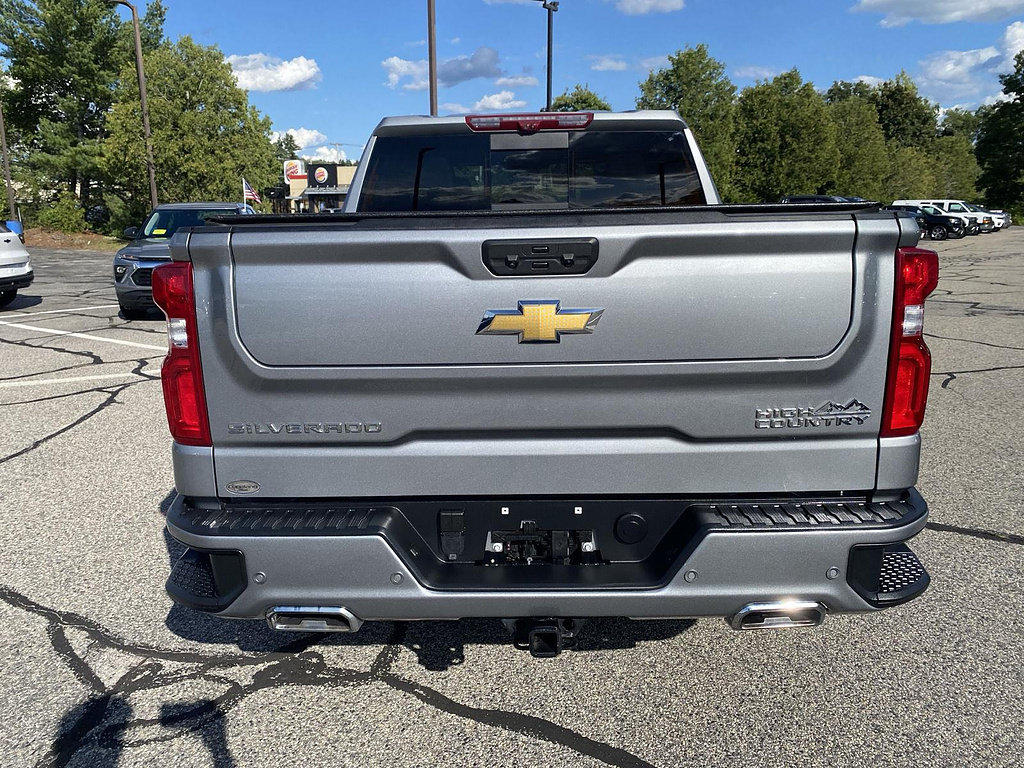 Used 2025 Chevrolet Silverado 1500 High Country AWD/4WD image 6