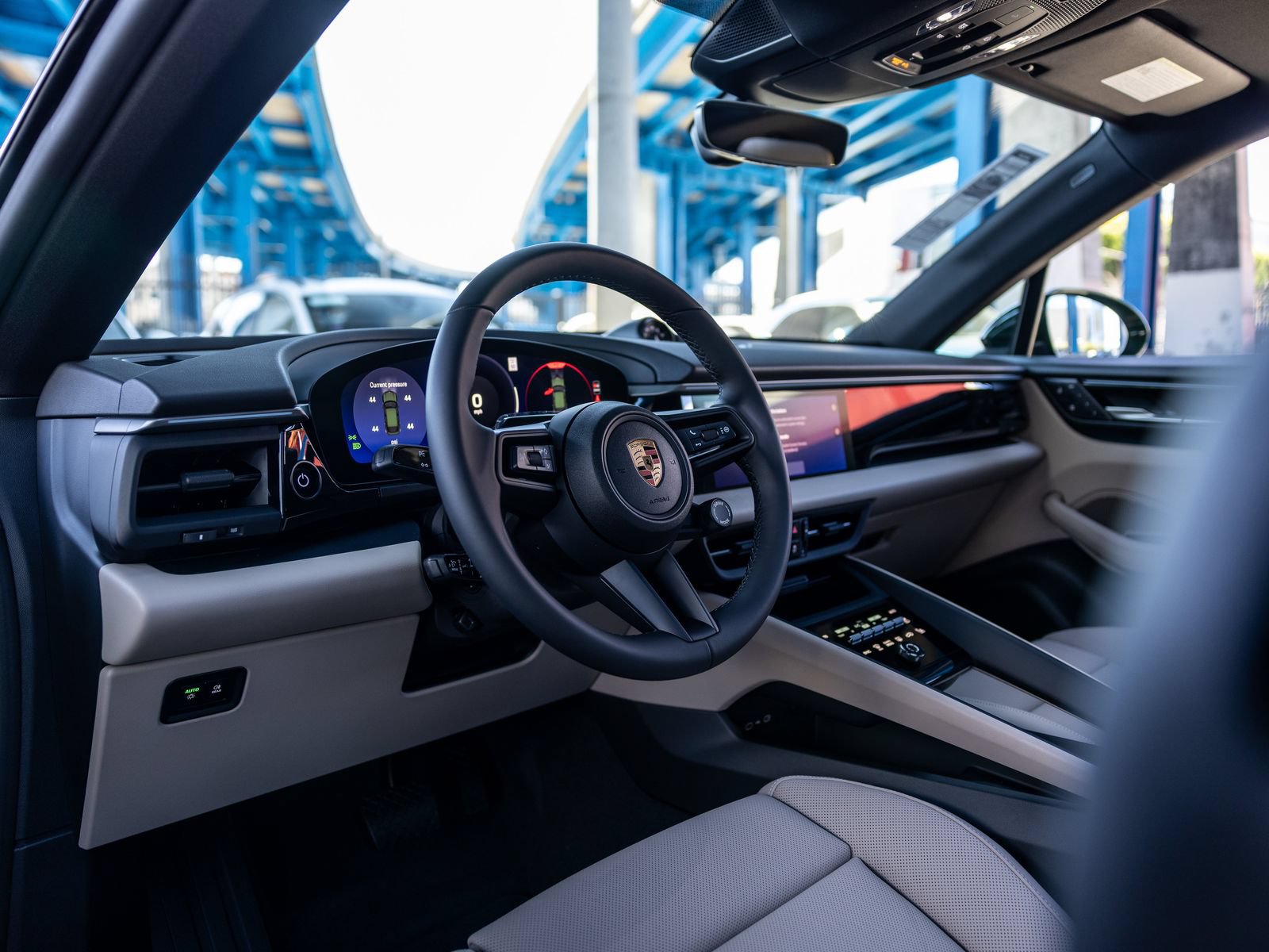 New 2026 Porsche Macan 4 Electric AWD/4WD image 4