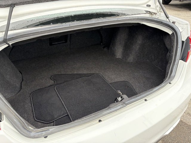 Used 2014 Chrysler 200 LX image 28